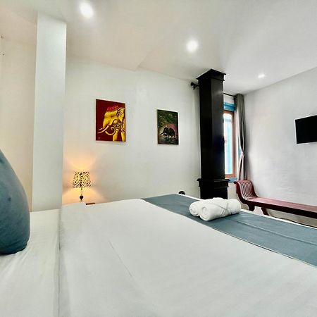Villa Merry Lao Ban Aphay 루앙프라방 외부 사진