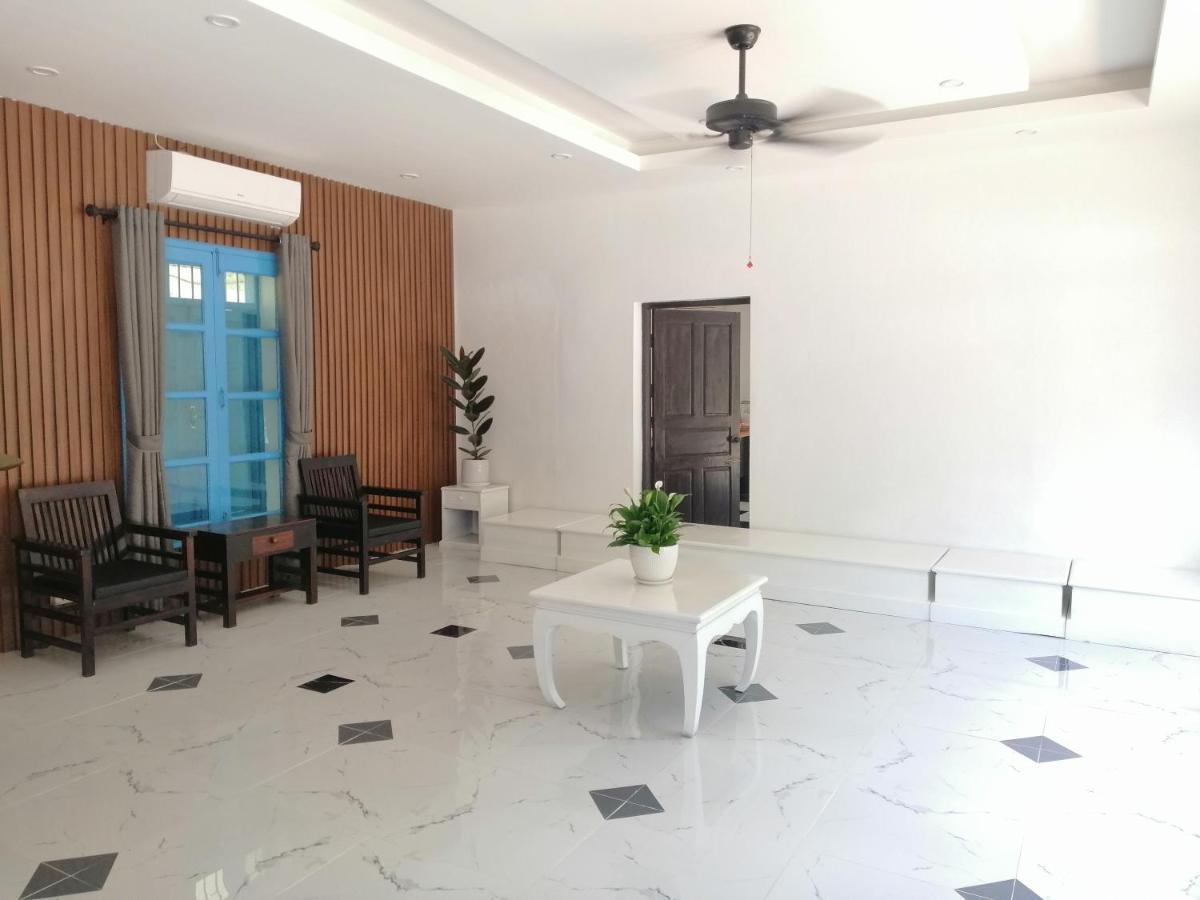 Villa Merry Lao Ban Aphay 루앙프라방 외부 사진