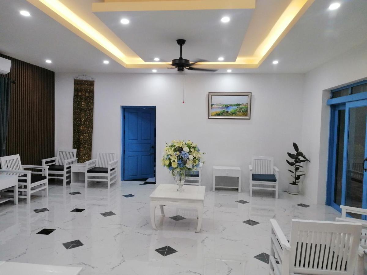 Villa Merry Lao Ban Aphay 루앙프라방 외부 사진