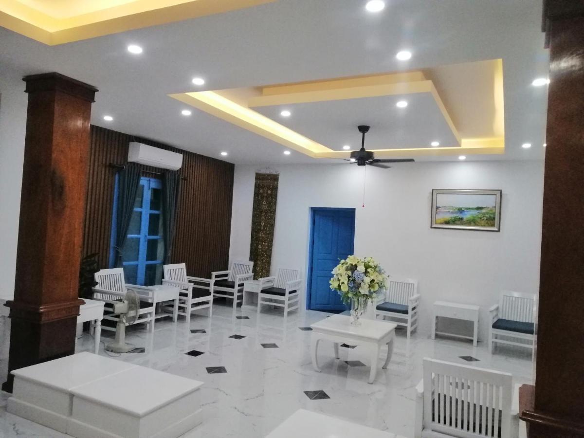Villa Merry Lao Ban Aphay 루앙프라방 외부 사진