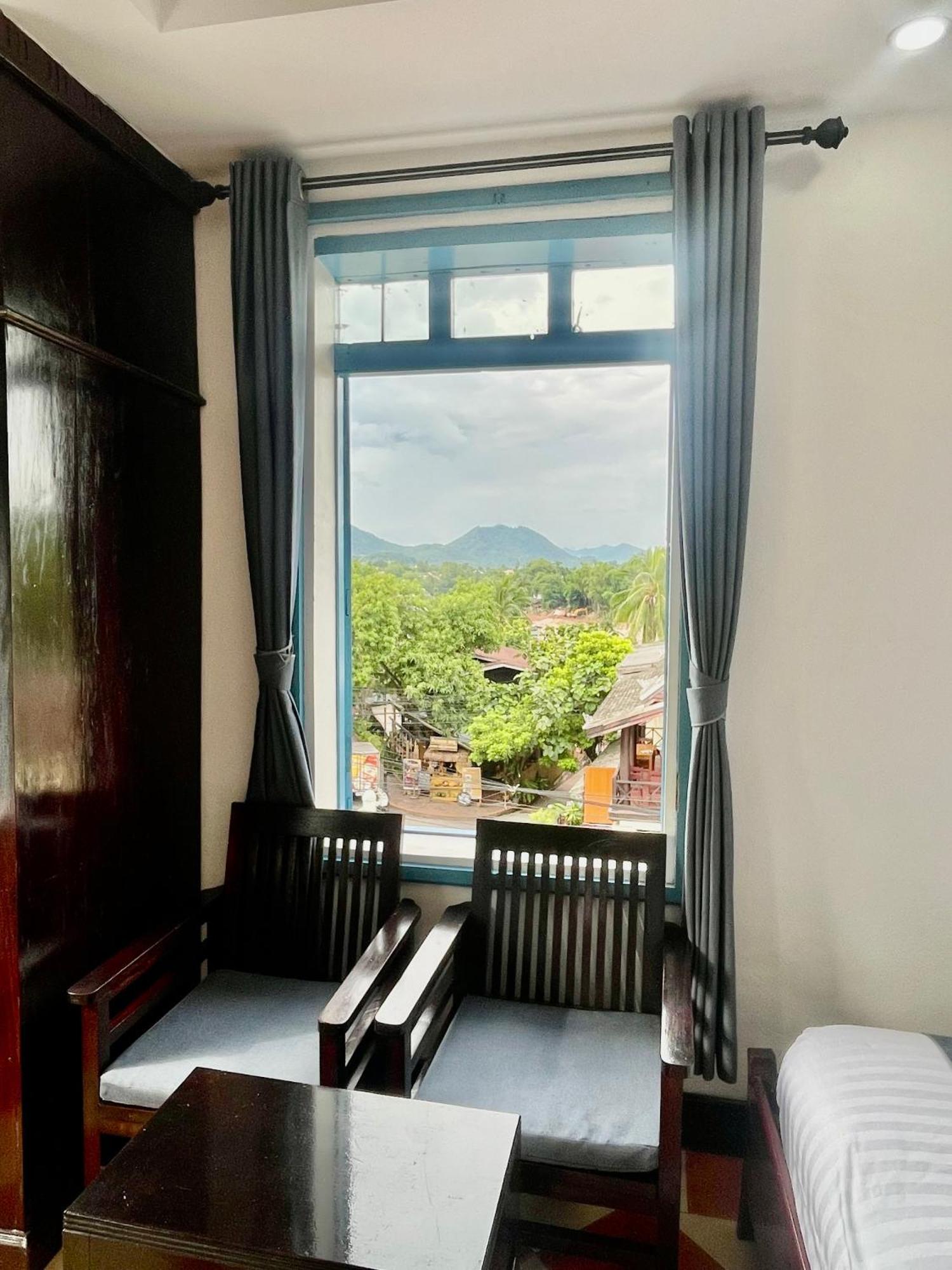 Villa Merry Lao Ban Aphay 루앙프라방 외부 사진