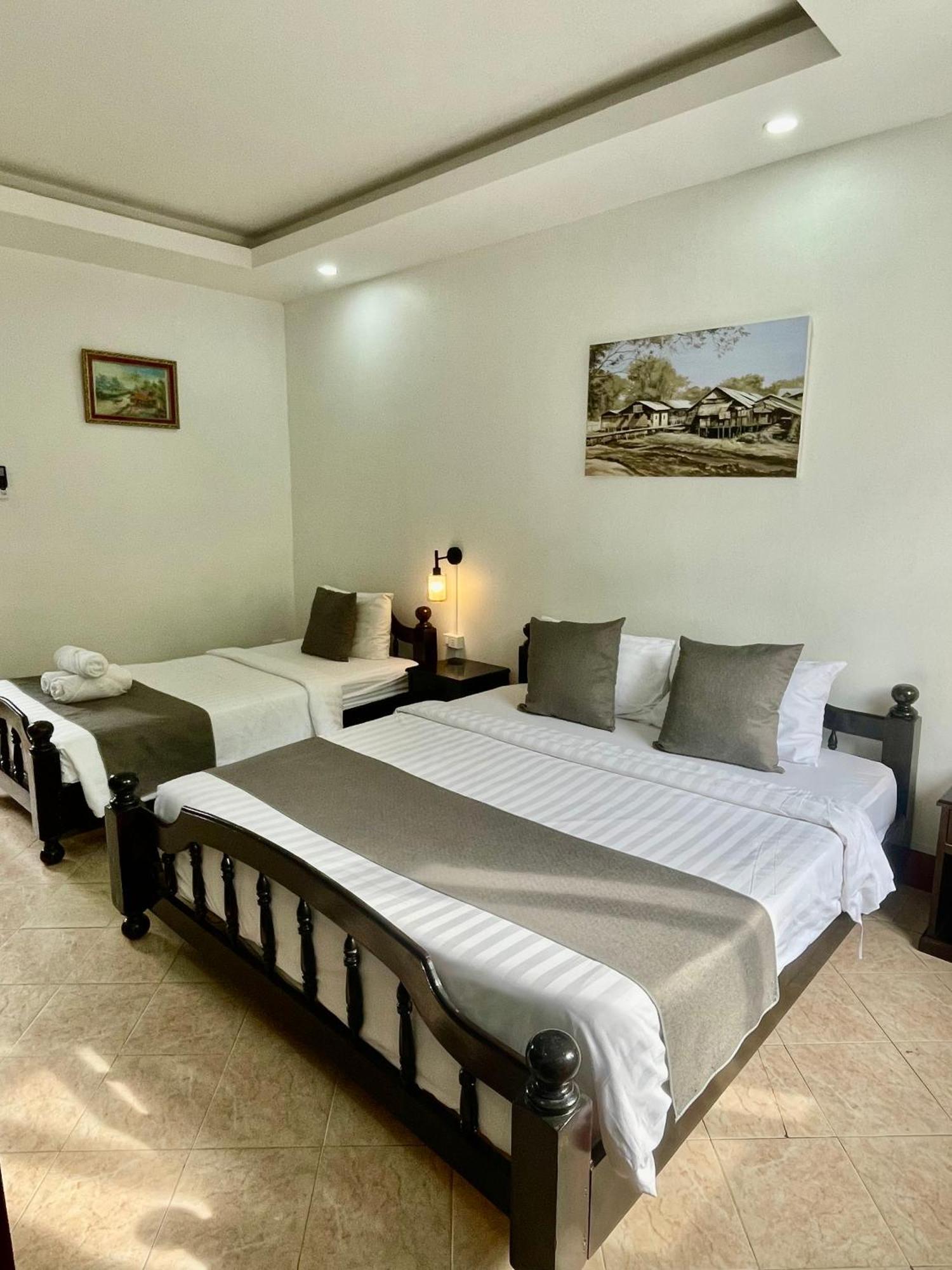 Villa Merry Lao Ban Aphay 루앙프라방 외부 사진