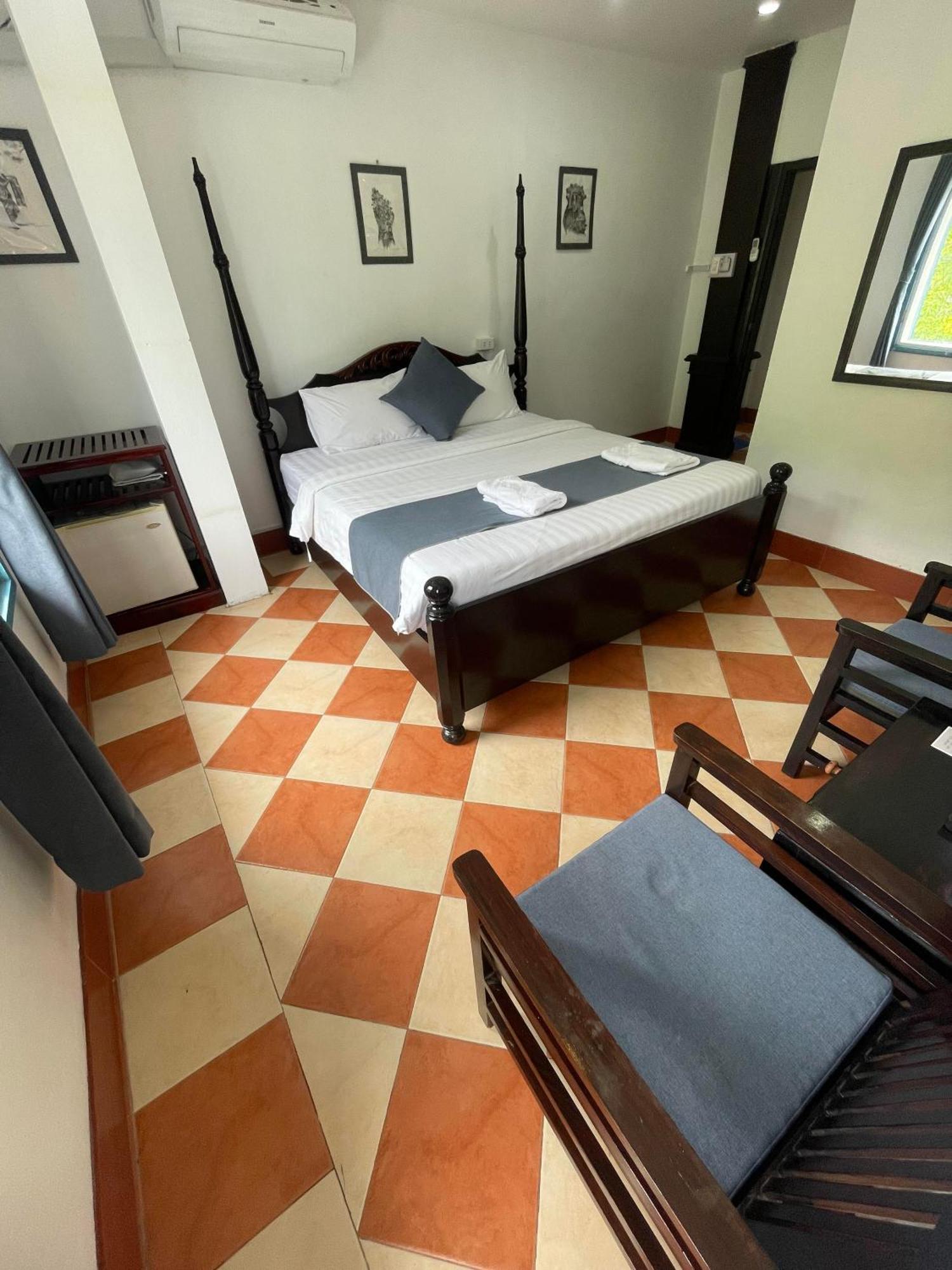 Villa Merry Lao Ban Aphay 루앙프라방 외부 사진