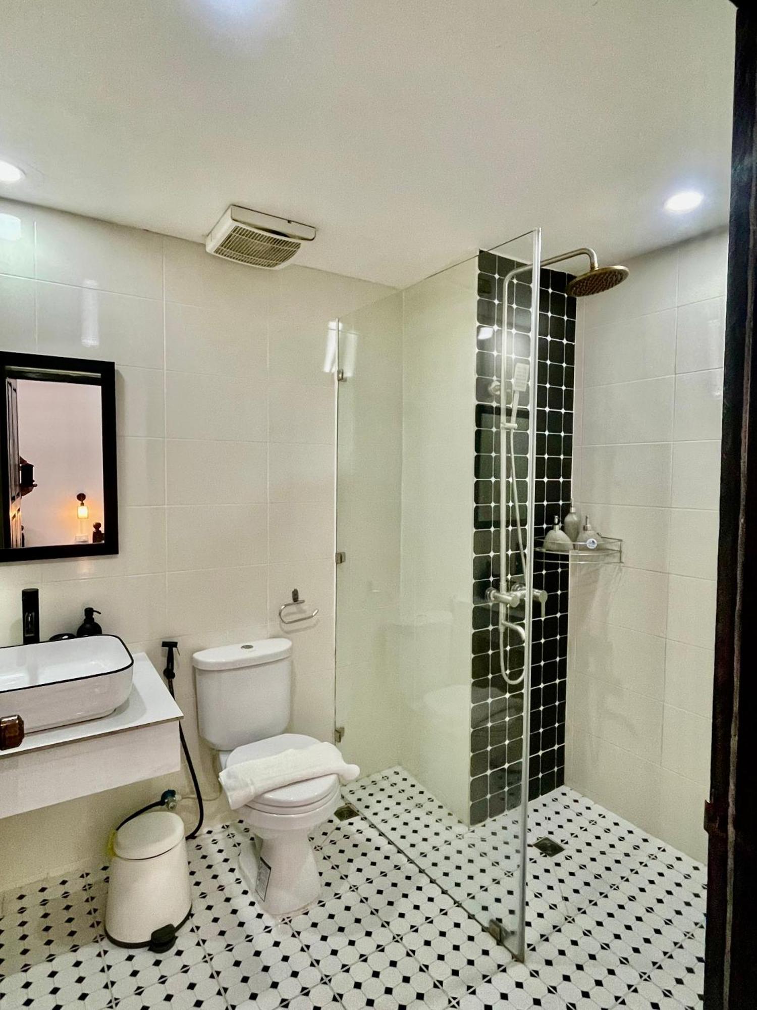 Villa Merry Lao Ban Aphay 루앙프라방 외부 사진