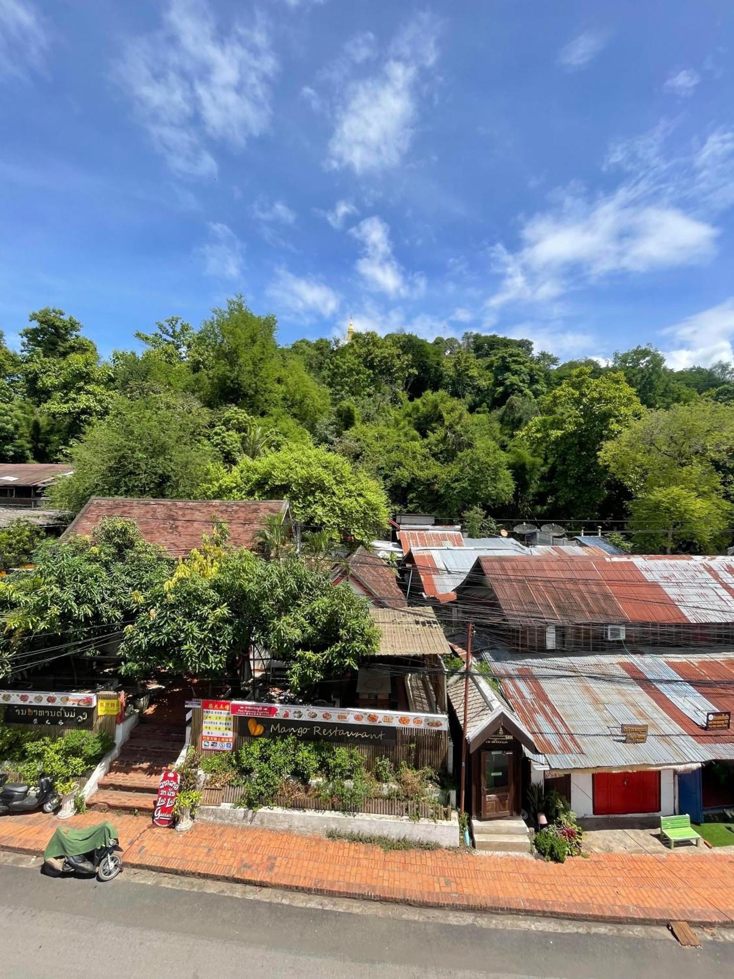 Villa Merry Lao Ban Aphay 루앙프라방 외부 사진