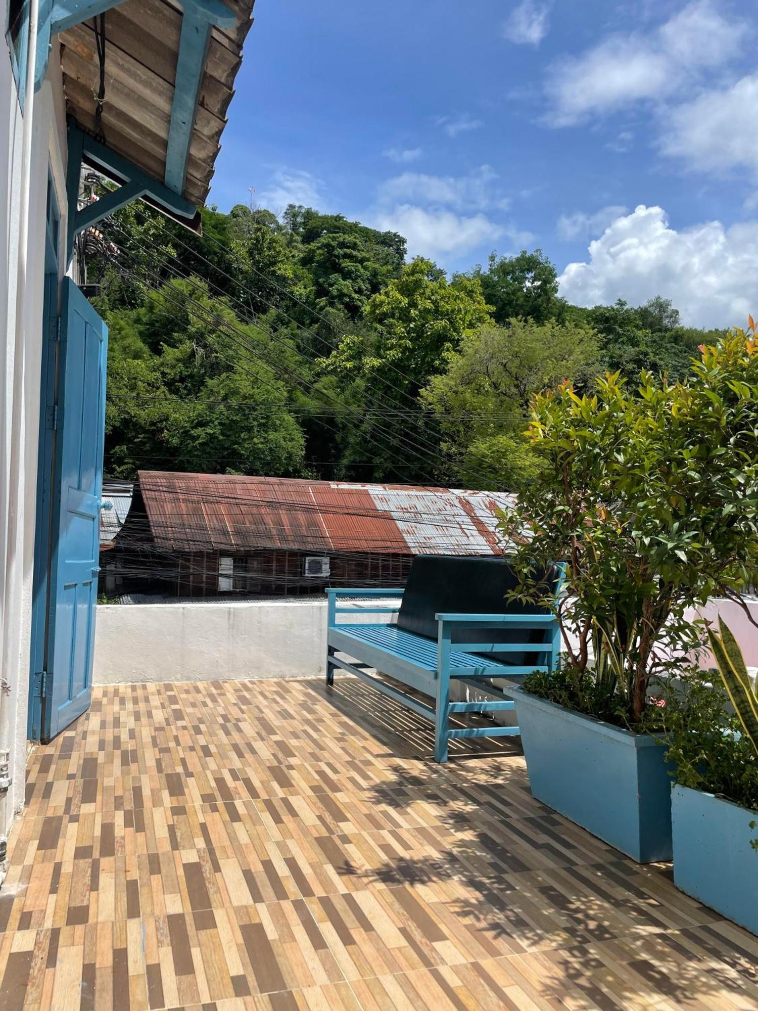 Villa Merry Lao Ban Aphay 루앙프라방 외부 사진